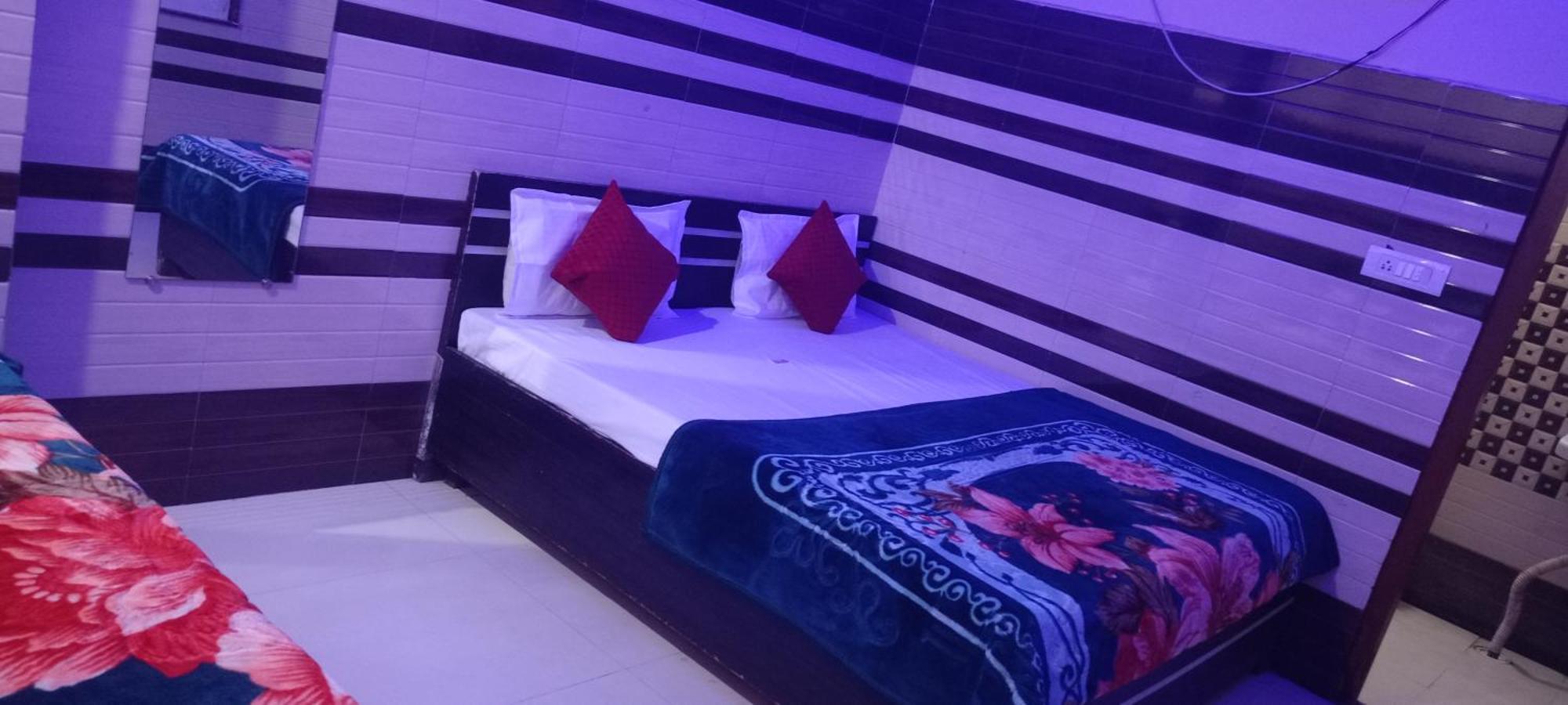 New Gayatri Palace Near Prem Mandir Vrindávan Kültér fotó