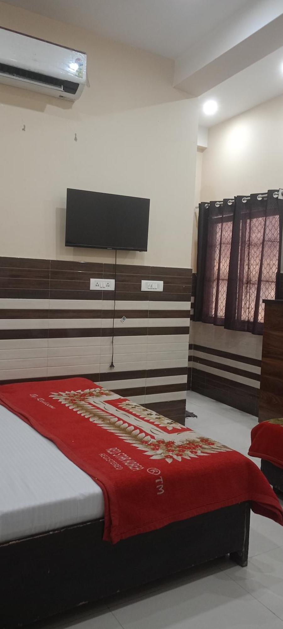 New Gayatri Palace Near Prem Mandir Vrindávan Kültér fotó
