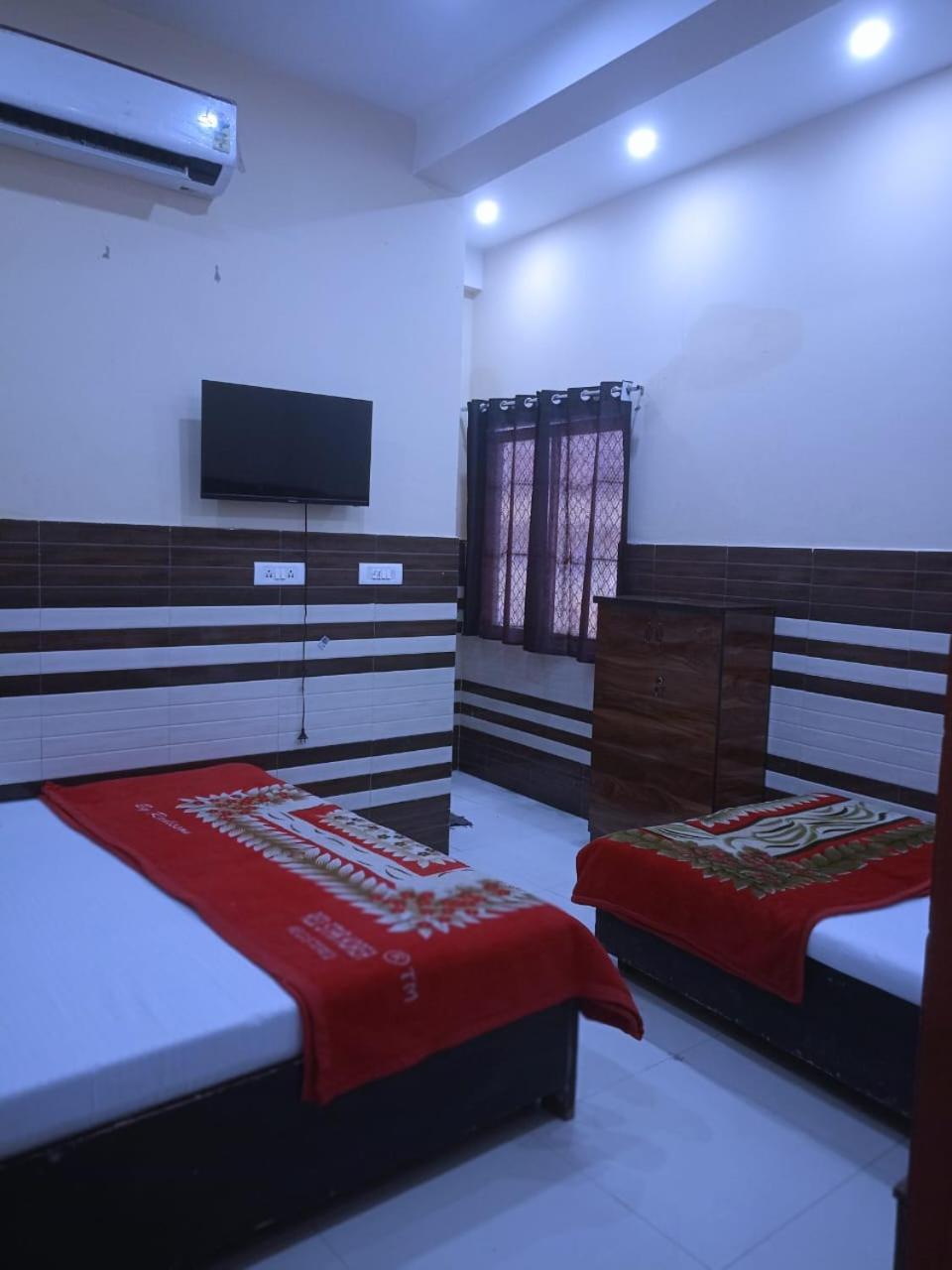 New Gayatri Palace Near Prem Mandir Vrindávan Kültér fotó
